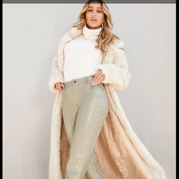 Fashion Nova Jackets & Blazers - 💕Luxurious Faux Fur Coat 💕